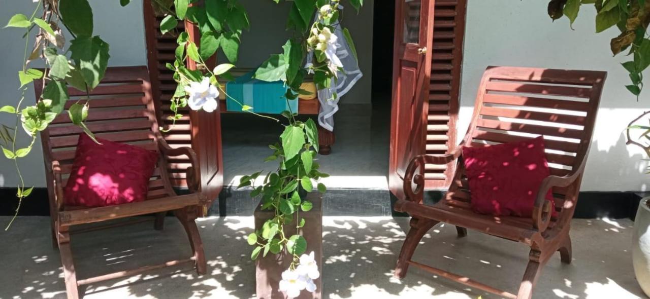 Mandara Rest Bed and Breakfast Hikkaduwa Εξωτερικό φωτογραφία