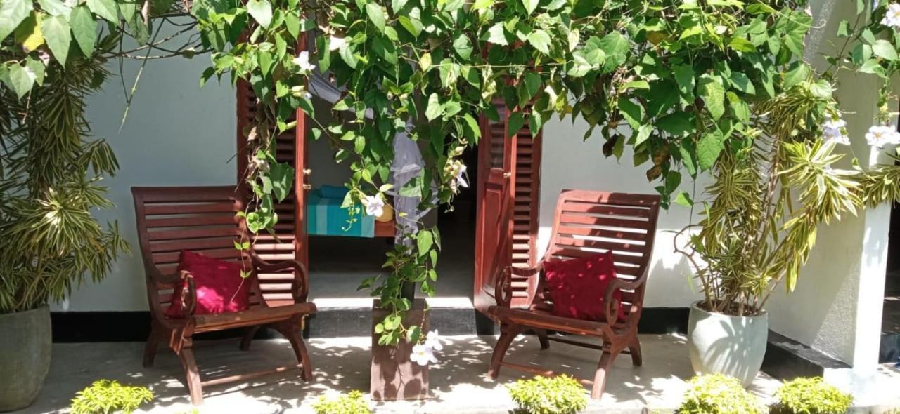 Mandara Rest Bed and Breakfast Hikkaduwa Εξωτερικό φωτογραφία