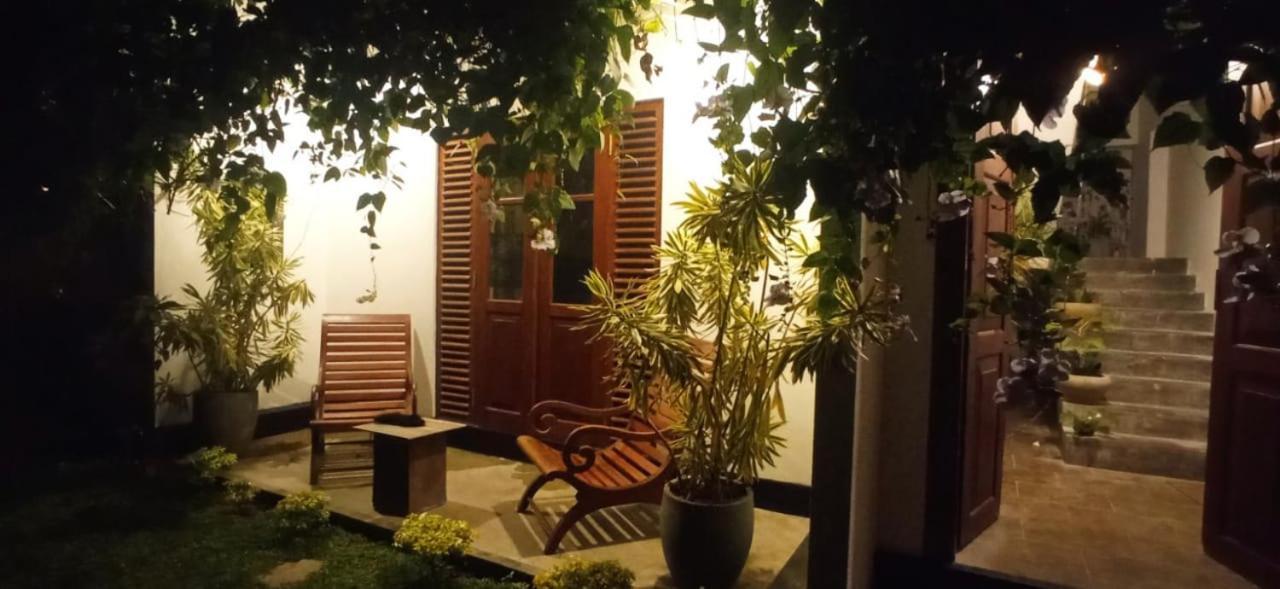 Mandara Rest Bed and Breakfast Hikkaduwa Εξωτερικό φωτογραφία