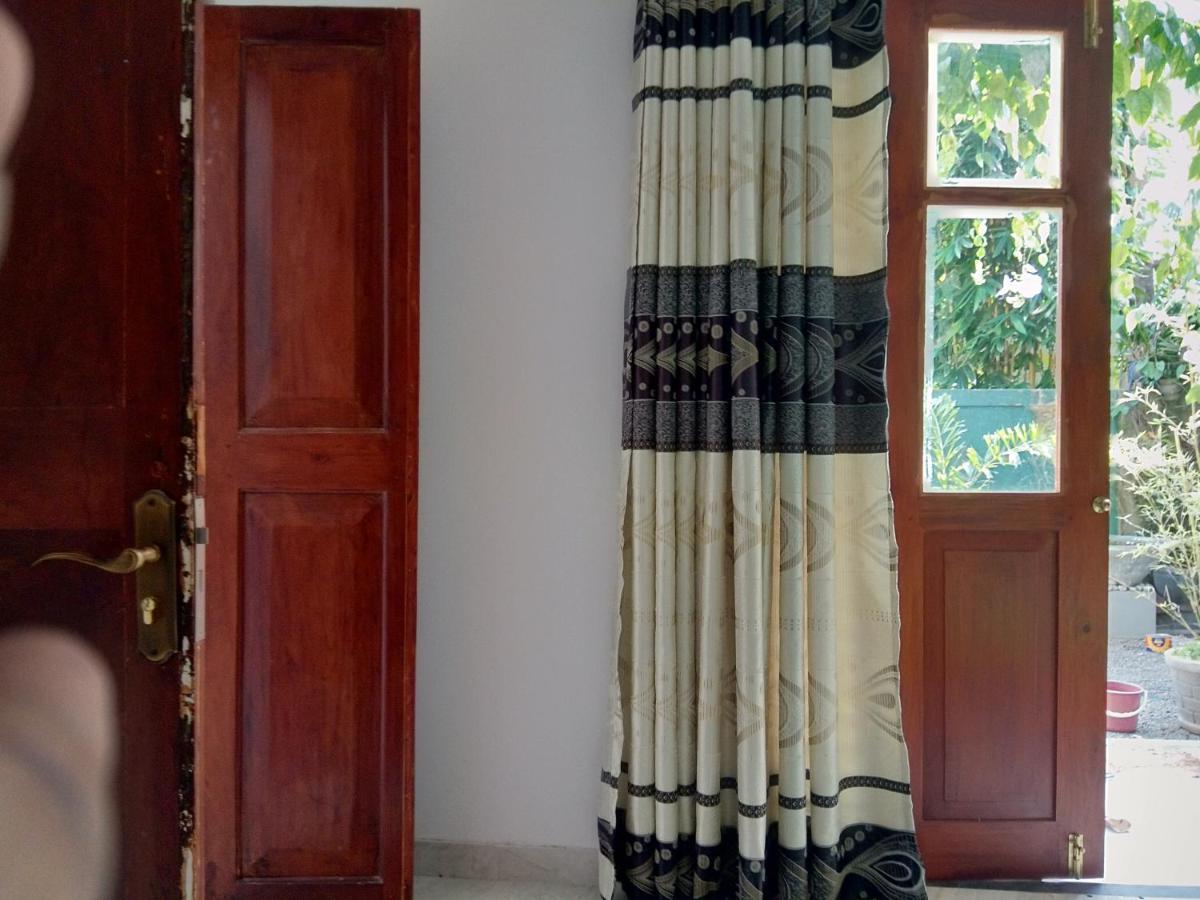 Mandara Rest Bed and Breakfast Hikkaduwa Εξωτερικό φωτογραφία