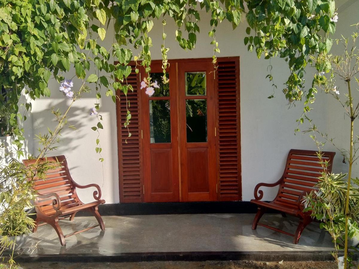 Mandara Rest Bed and Breakfast Hikkaduwa Εξωτερικό φωτογραφία